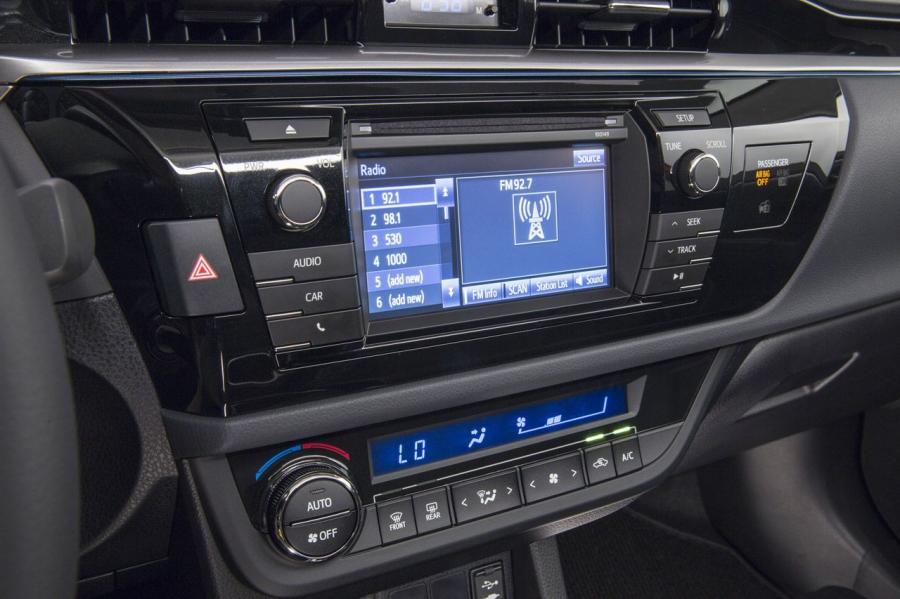  Toyota Corolla 2014 года  (фото 6 из 212)